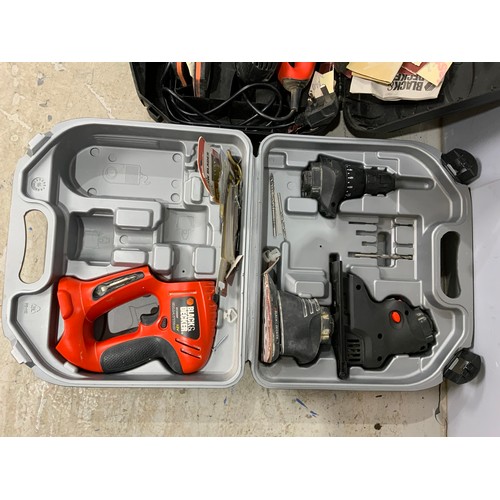 568 - BLACK & DECKER SANDSORM,QUATTRO &  A BOSCH HEAT GUN