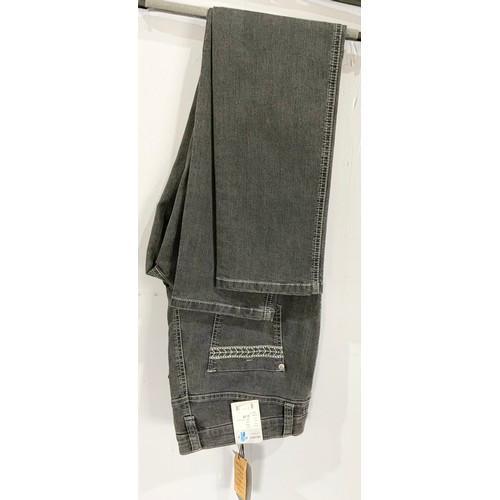 925 - 3 PAIRS  OF MICHELE MAGIC LADIES  SMART CASUAL JEANS  SIZE 36 UK 10 PRICE TAG BETWEEN £106 TO £126