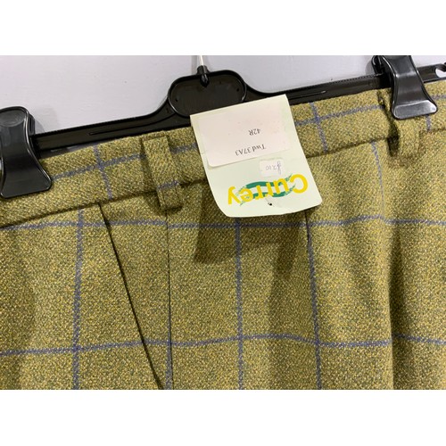 1004 - MENS  CURREY  TWEED SHOOTING BREEKS 42R PRICE TAG  £210