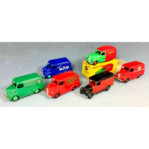 196 - DINKY TOYS, A GOOD BOXED MODEL 470 AUSTIN VAN SHELL, RED & GREEN, 4 U/B TROJAN VANS, CHIVERS JELLIES... 