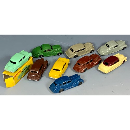 193 - DINKY TOYS, A P/T BOXED 172 STUDEBAKER LAND CRUISER (2 END FLAPS MISSING) PLUS 8 U/B CHRYSLER, LINCO... 