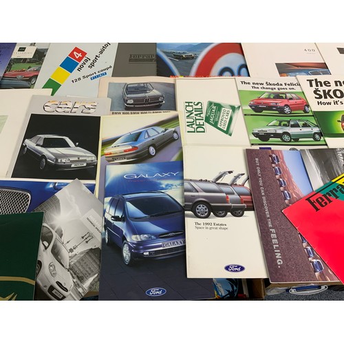 67 - MOTORING INTEREST, A BOX OF ASSORTED BROCHURES FOR FERRARI, FORD SKODA, AUSRIN ROVER, JAGUAR FIAT ET... 