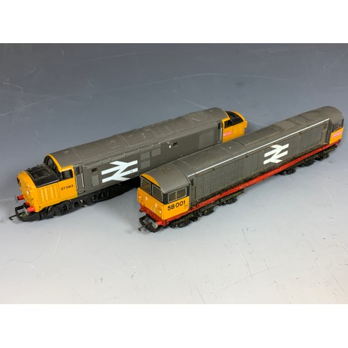 300 - 2 MODEL RAILWAY ENGINES, HORNBY CLASS 58, 58001 & 37063, BOTH U/B