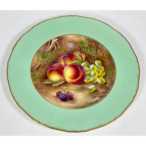 45 - ROYAL WORCESTER CABINET PLATES PAINTED STILL LIFE FRUIT SIGNED BY PETER LOVE, approx. 27 cm diameter