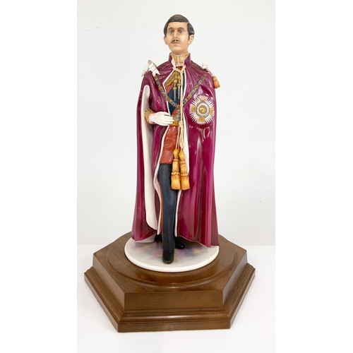 32 - HEREFORD FINE CHINA LTD ED  MODEL OF PRINCE CHARLES ON PLINTH WITH COA   37cm TALL