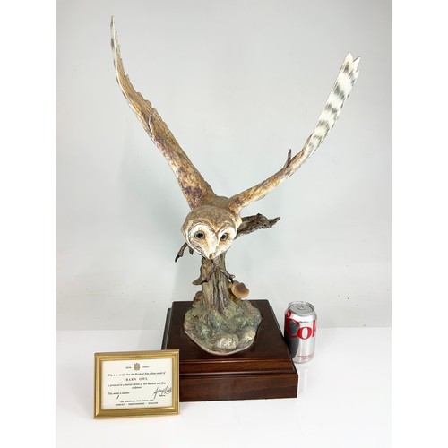 33 - HEREFORD FINE CHINA LARGE LTD ED MODEL OF A BARN  OWL ON WOODEN PLINTH WITH  FRAMED COA