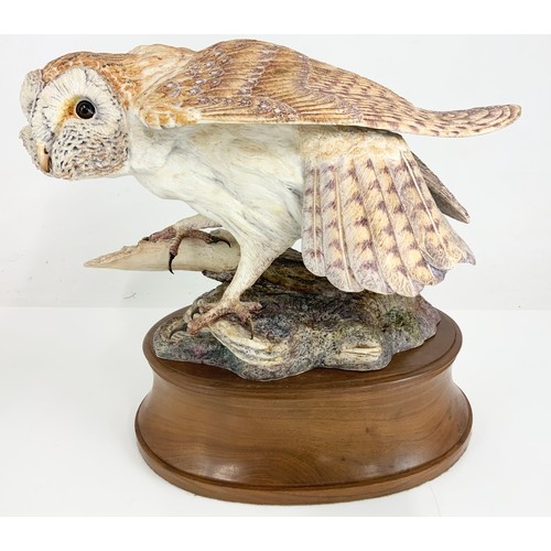 37 - HEREFORD FINE CHINA LARGE LTD EDITION MODEL OF A BARN OWL ON WOODEN PLINTH 30cm TALL