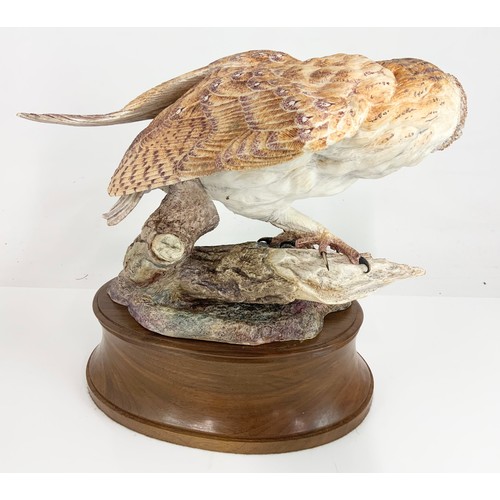 37 - HEREFORD FINE CHINA LARGE LTD EDITION MODEL OF A BARN OWL ON WOODEN PLINTH 30cm TALL