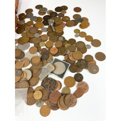 170 - VARIOUS COINAGE WITH A SMALL BOX