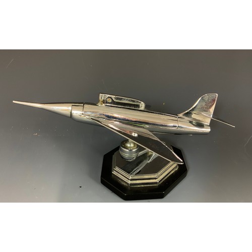 127 - CHROME PLATED SABRE AIRCRAFT TABLE LIGHTER ON PLINTH BRITHISH REGISTRATION NO. 869697