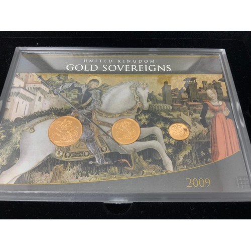 235 - WESTMINSTER 2009 EXECUTIVE GOLD SOVEREIGN SET COMPRISING SOVEREIGN, HALF SOVEREIGN AND QUARTER SOVER... 