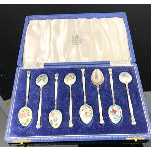 280 - CASED SET OF 8 SILVER & ENAMEL TEASPOONS IN A GARRARD & CO CASE 86g