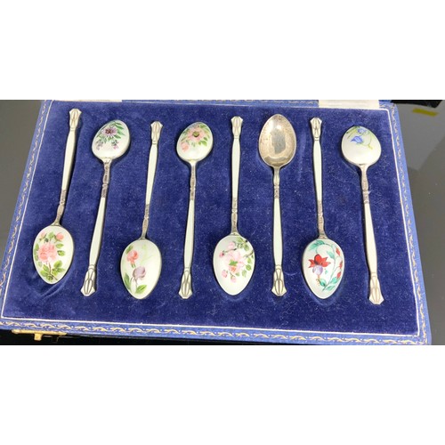 280 - CASED SET OF 8 SILVER & ENAMEL TEASPOONS IN A GARRARD & CO CASE 86g