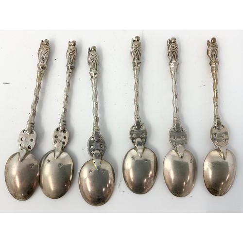 248 - CASED GOOD QUALITY 4 SILVER PLATED SALTS WITH SPOONS STAMPED HB WITH A CASED SET OF GOOD QUALITY APO... 