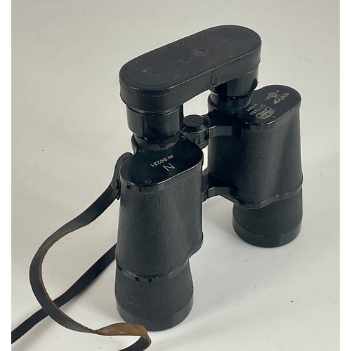 125 - RARE PAIR OF GERMAN WWII BINOCULARS, CARL ZEISS JENA MARKED WITH IMPERIAL EAGLE AND SWASTIKA, D.F. 7... 