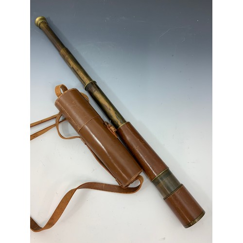 115 - 4 DRAW SPOTTING SCOPE IN LEATHER CASE