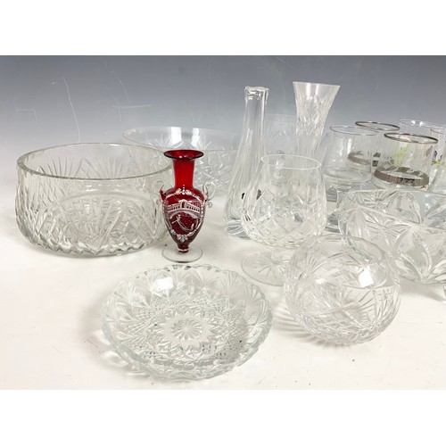 314 - LARGE QUANTITY OF GLASSWARE INC BOWLS , VASES ETC