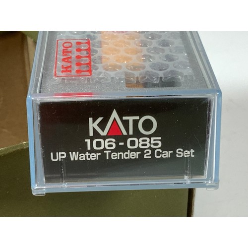 326 - N GAUGE, KATO 106-085 UP WATER TENDER 2 CAR SET, BOXED