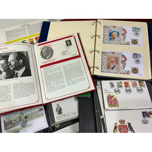 462 - STAMP INTEREST , 3 BRITISH COMMONWEALTH FIRST DAY COVERS PRESENTATION ALBUMS, ROYAL HOUSES OF EUROPE... 