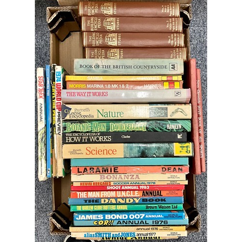 121 - MISC. BOOKS INC. BUILDING ENCYCLOPEDIA, NATURE, SCIENCE AND ANNUALS TOGETHER WITH A BOX OF GARDENING... 