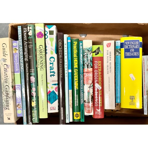 121 - MISC. BOOKS INC. BUILDING ENCYCLOPEDIA, NATURE, SCIENCE AND ANNUALS TOGETHER WITH A BOX OF GARDENING... 