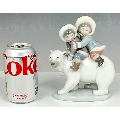 150 - BOXED LLADRO ESKIMO RIDERS