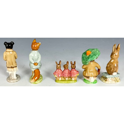 200 - 5 BESWICK BEATRIX POTTER FIGURES, PICKLES, FOXY WHISKERED GENTLEMAN, FLOPSY MOPSY AND COTTONTAIL, BE... 