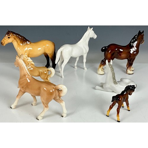 186 - VARIOUS MISC. HORSE FIGURES INCLUDING SYLVAC, BESWICK TYPE AND RUSSIAN