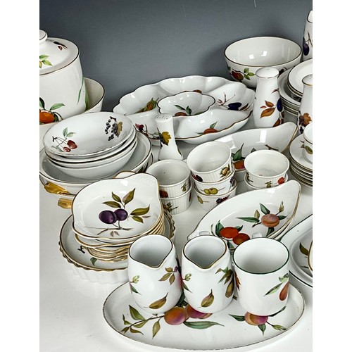 274 - QUANTITY OF MISC. ROYAL WORCESTER EVESHAM WARE