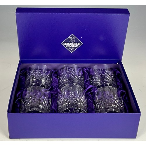 323 - MISC. COLOURED DRINKING GLASSES, 2 STUART CRYSTAL AND A BOXED SET OF 6 EDINBURGH CRYSTAL TUMBLERS