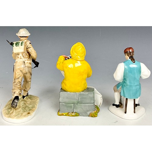 148 - COALPORT FIGURE ‘FOR KING AND COUNTRY’ TOGETHER WITH A ROYAL DOULTON FIGURE ‘THE BOATMAN’ HN 2417 AN... 