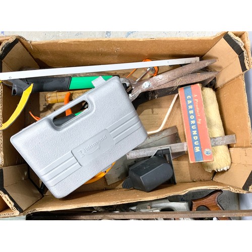 609 - LARGE QUANTITY OF TOOLS, SAWS ETC 3 TRAYS