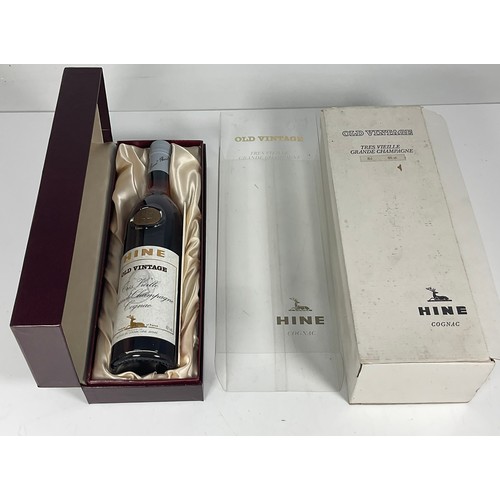 71 - HINE OLD VINTAGE TRES VIEILLE GRANDE CHAMPAGNE COGNAC IN PRESENTATION BOX WITH OUTER