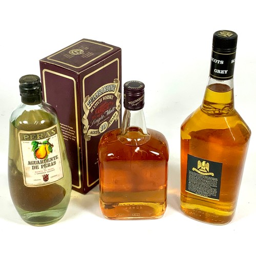 19 - TULLIBARDINE SINGLE MALT SCOTCH  WHISKY IN PRESENTATION BOX, SCOTS GREY DELUXE SCOTCH WHISKY AND A B... 