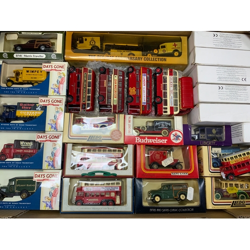 121 - OMNIBUS INTEREST, MIXED COLLECTION OF CORGI & DAYS GONE, BOXED & U/B PLUS ADDITIONAL VEHICLES