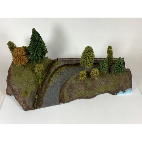 336 - MODEL RAILWAY TREES - A LARGE FOREST IN A TRAY !