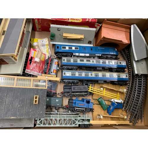 338 - MODEL RAILWAY COLLECTION INCLUDING WEST GERMAN STATION ‘BLETCHLEY’, TRIANG JINTY, NELLY, CARTIC, 2 X... 