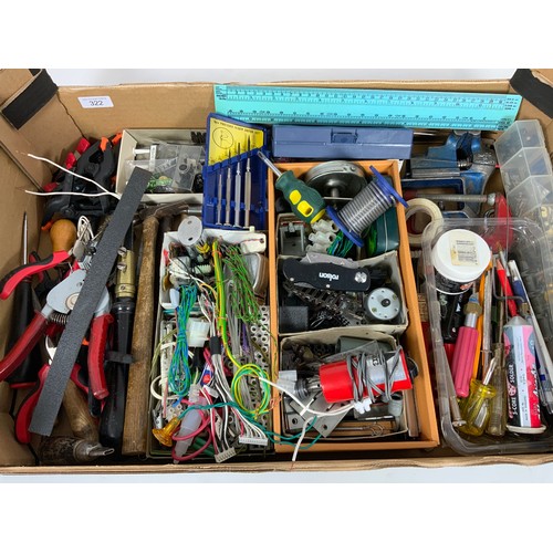 322 - TRAY OF MODELLERS TOOLS AND EQUIPMENT, A GOOD SELECTION