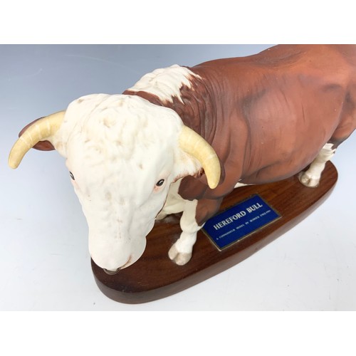 141 - BESWICK CONNOISSEUR MODEL OF A HEREFORD BULL ON WOODEN PLINTH