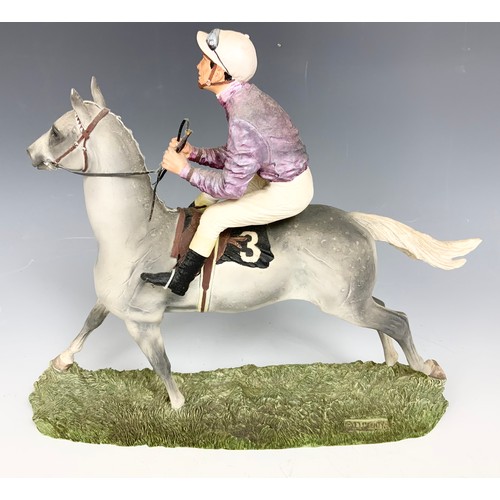 146 - DAVID GEENTY, THE HAMILTON COLLECTION, GOING TO POST RACEHORSE AND JOCKEY SCULPTURE, HEIGHT 30 cm