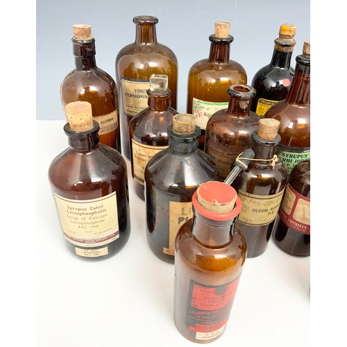 341 - LARGE QUANTITY OF ANTIQUE/ VINTAGE BROWN GLASS CHEMIST BOTTLES/ JARS ADVISED FROM MANDERS OF MALVERN... 