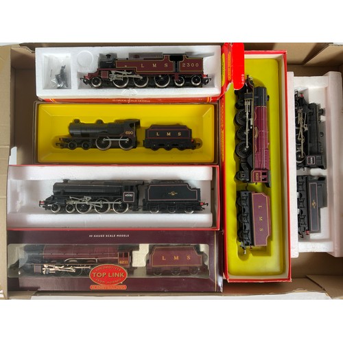 312 - 00 SCALE MODEL RAILWAY, 5 BOXED LOCOMOTIVES : HORNBY PRINCESS QUEEN MAUDE, TRIANG PRINCESS ELIZABETH... 