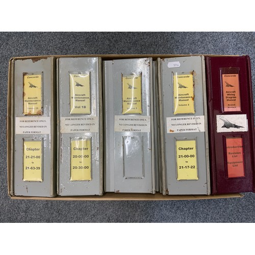 39 - QUANTITY OF CONCORDE AIRCRAFT MAINTENANCE MANUALS T/W WIRING DIAGRAM MANUAL