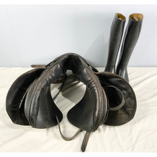 463 - LEGEND M17 LEATHER DRESSAGE SADDLE AND A PAIR OF WEMBLY SIZE 41 RIDING BOOTS