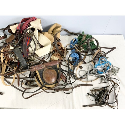 465 - QUANTITY OF HORSE TACK INC SURCINGLES. BITS , SPURS ETC