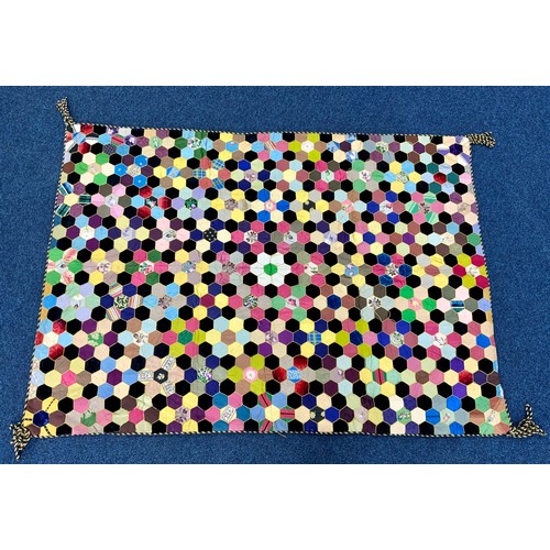 475 - PATCHWORK QUILT APPROX 106 X 145 CM