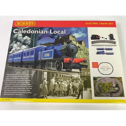 492 - HORNBY 00 SCALE ELECTRIC TRAIN SET CALEDONIAN LOCAL, APPEARS UNUSED