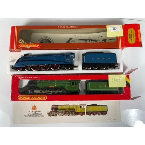 488 - HORNBY R372 LNER A4 SEAGULL & R845 LNER FLYING SCOTSMAN.