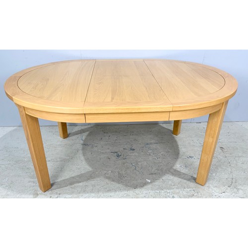 774 - MODERN OAK EXTENDING DINING TABLE 160cm x115cm EXTENDED