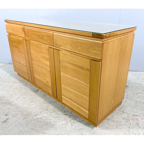 736 - MODERN LIGHT OAK SIDEBOARD 153cm LONG